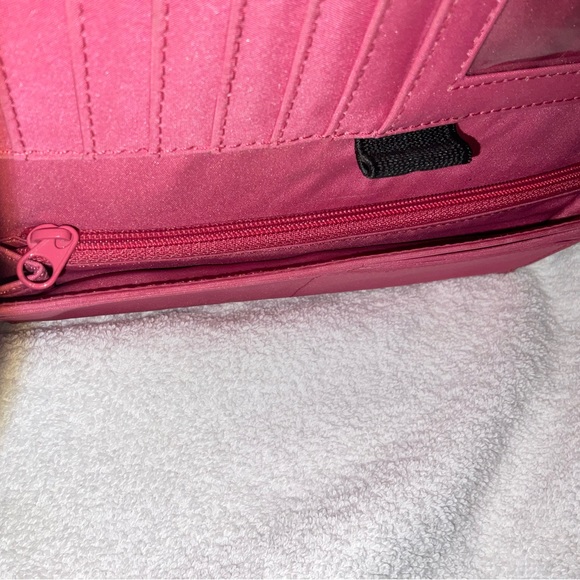 Wallet, Liz Claiborne Pink Croc Embossed - Picture 4 of 6